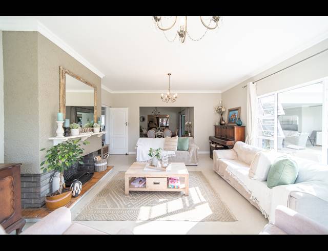 5 BEDROOM HOUSE FOR SALE IN VINCENT